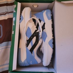 Worn once Puma Sneakers